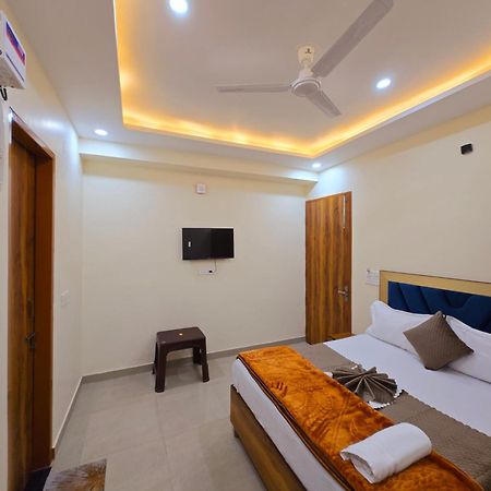 Hotel Blu Plaza Gurgaon Exterior foto