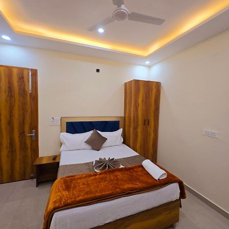 Hotel Blu Plaza Gurgaon Exterior foto