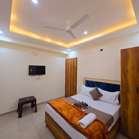 Hotel Blu Plaza Gurgaon Exterior foto
